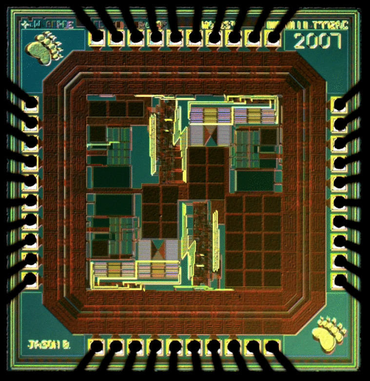 microchip photograph